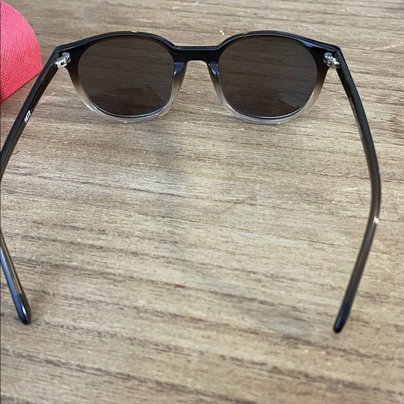 SAINT RITA PARLOR Sunglasses - Picture 5 of 9